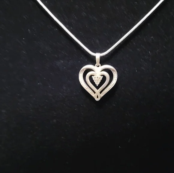 Silver Heart Pendant Necklace C - Picture 6 of 9